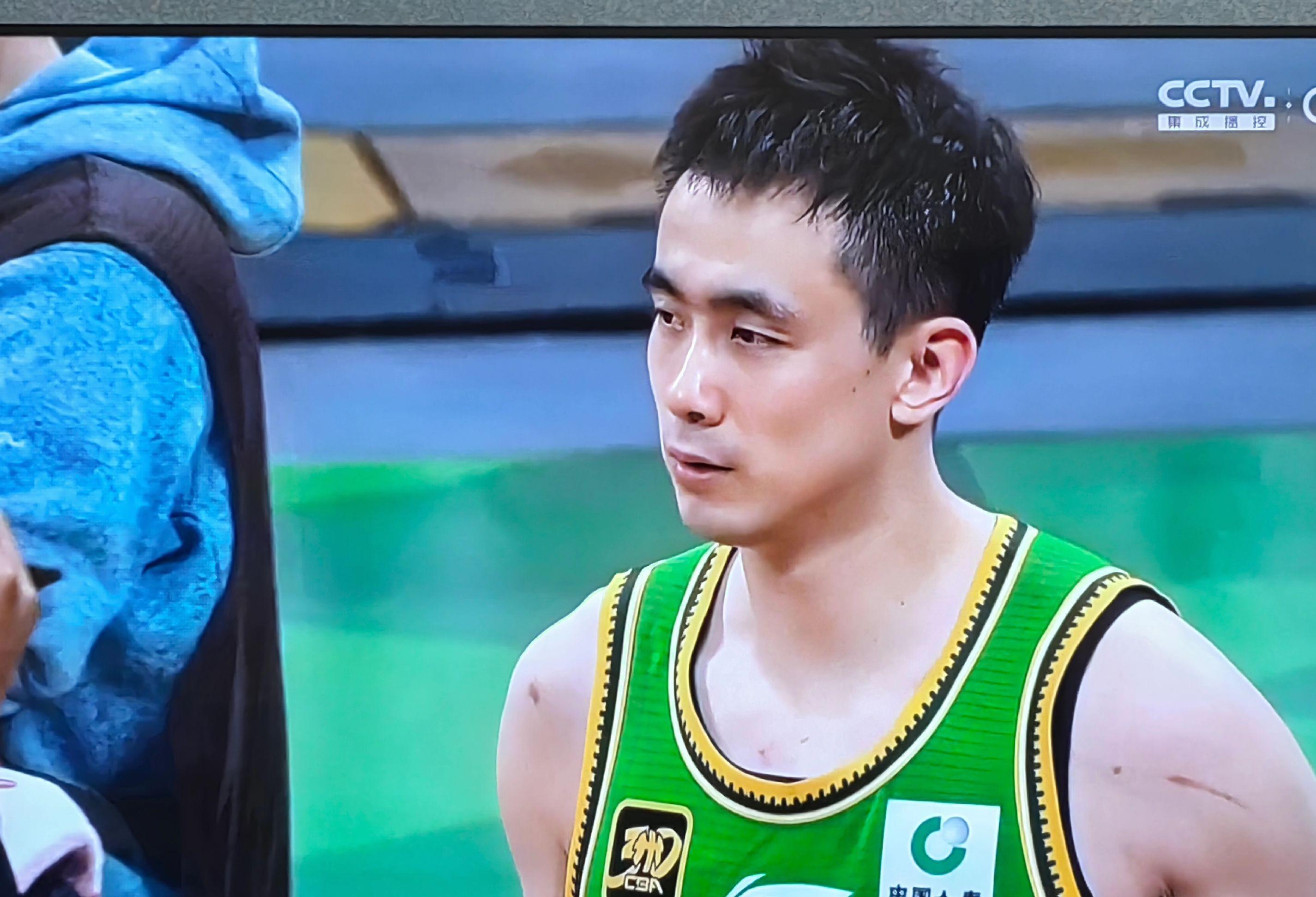 u8中国网站马赛发布备战花絮，清晨完成体检，CBA常规赛任务艰巨，年轻球员得到机会的简单介绍