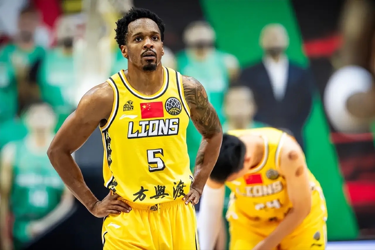 清晨广厦男篮完成体检：欧冠节点到来，球迷炸锅，细节决定成败的简单介绍