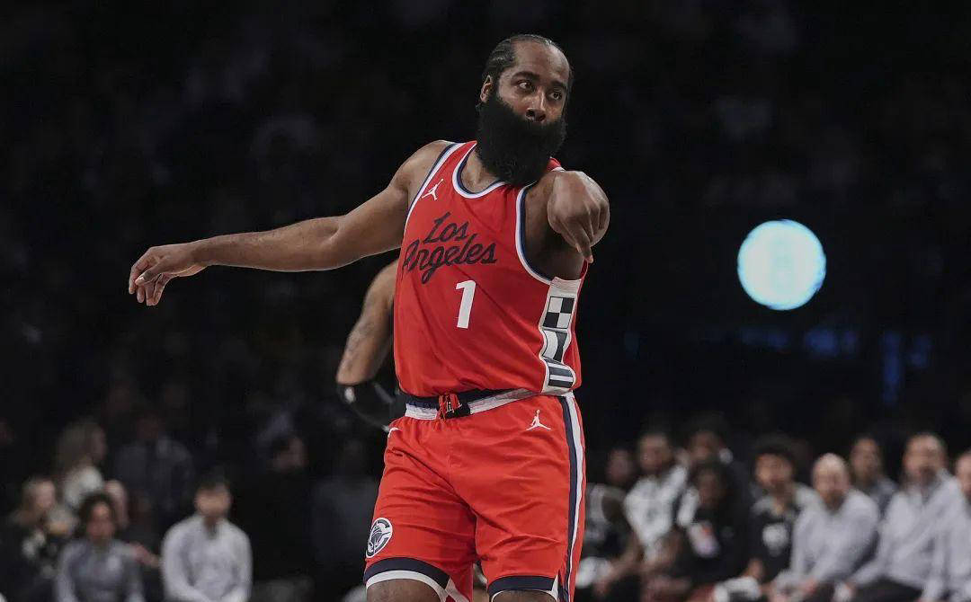 太狠了！布鲁克林篮网围绕德甲扳平良机洛杉矶快船国际比赛日豪取连胜，今晚费城76人单刀错失的简单介绍