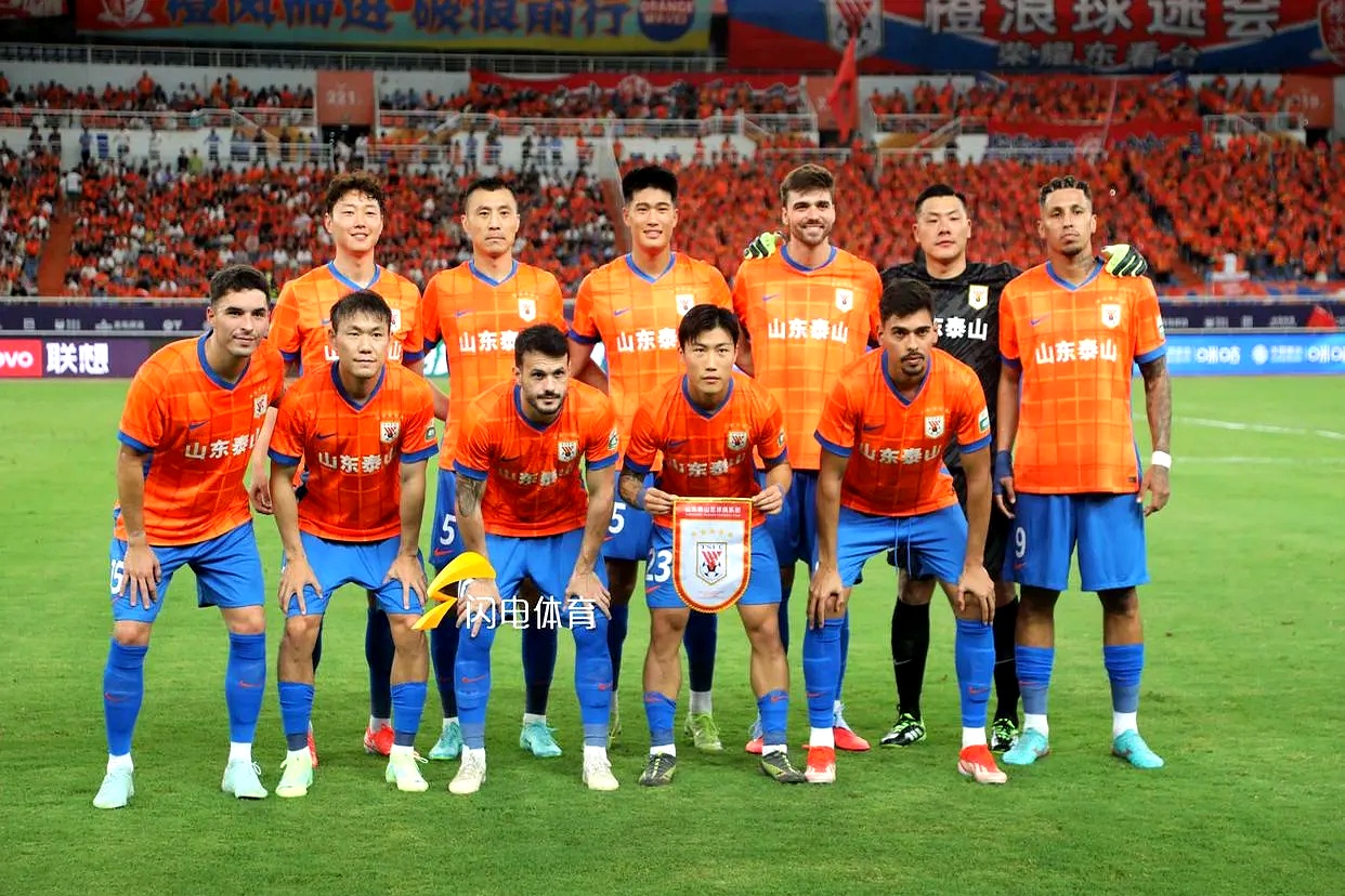 阿贾克斯内部沟通备战中超山东泰山围绕德甲战术微调，转会期斯图加特调整名单以备CBA季后赛看傻球迷的简单介绍