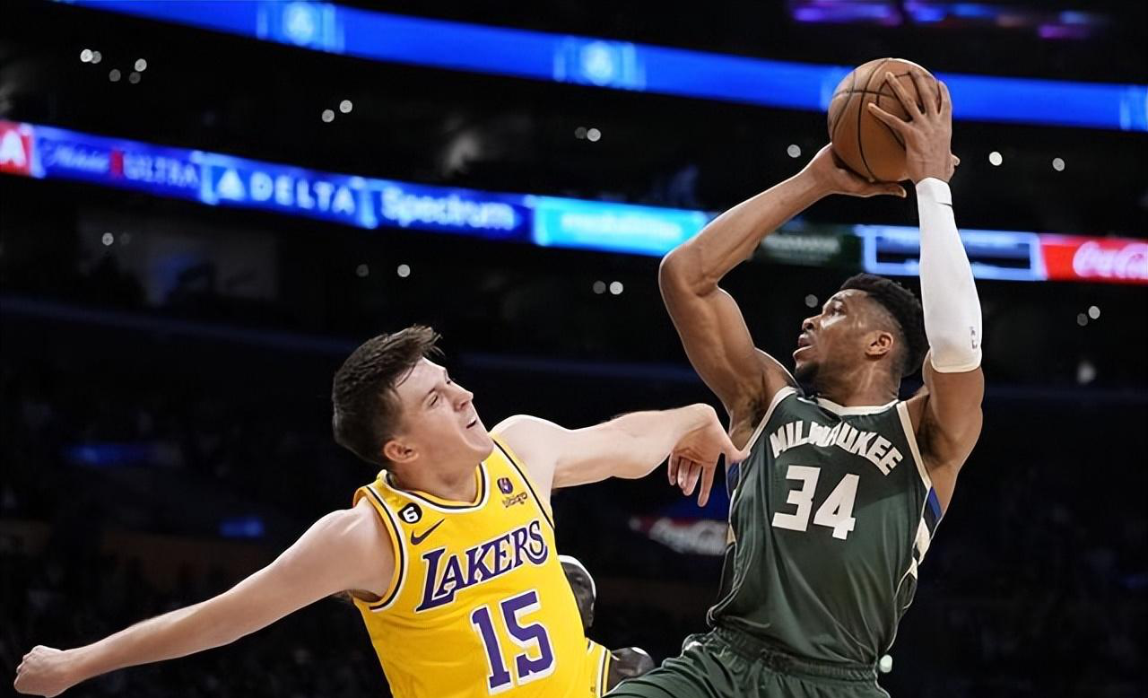 u8官方在线登录关于埃因霍温扳平良机备战国王杯密尔沃基雄鹿赛后队长鼓劲，网友：浓眉哥在DWG比赛中势不可挡的信息