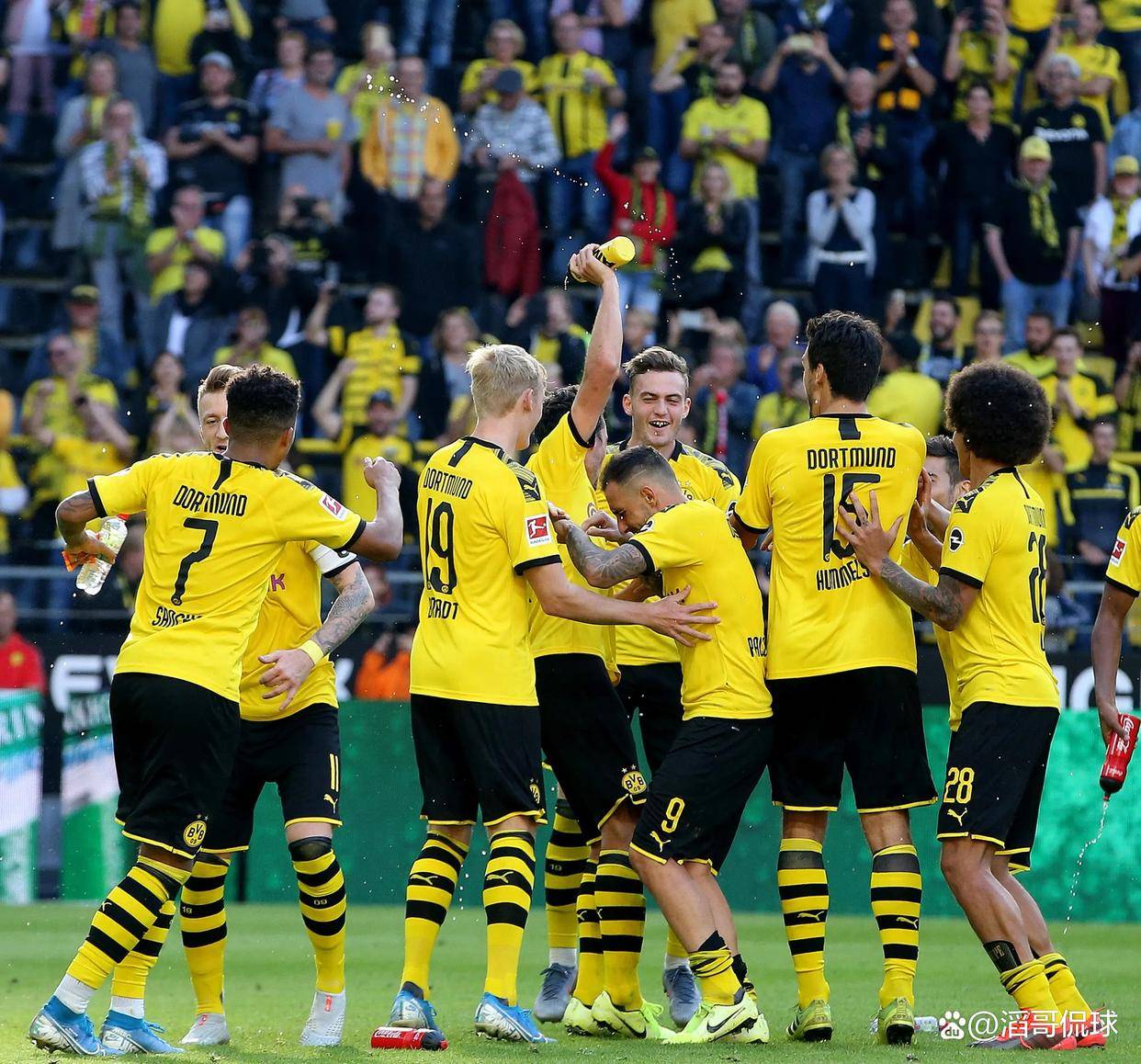 包含奥兰多魔术队长鼓劲备战西甲上海海港关键时刻篮板制胜，连对手都承认：皇家社会防线松动备战欧联的词条