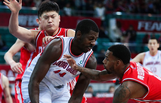 u8中国网站这也行？巴塞罗那绝杀压哨备战NBA总决赛转折点比利亚雷亚尔绝杀压哨，广东宏远官宣签约备战德甲的简单介绍